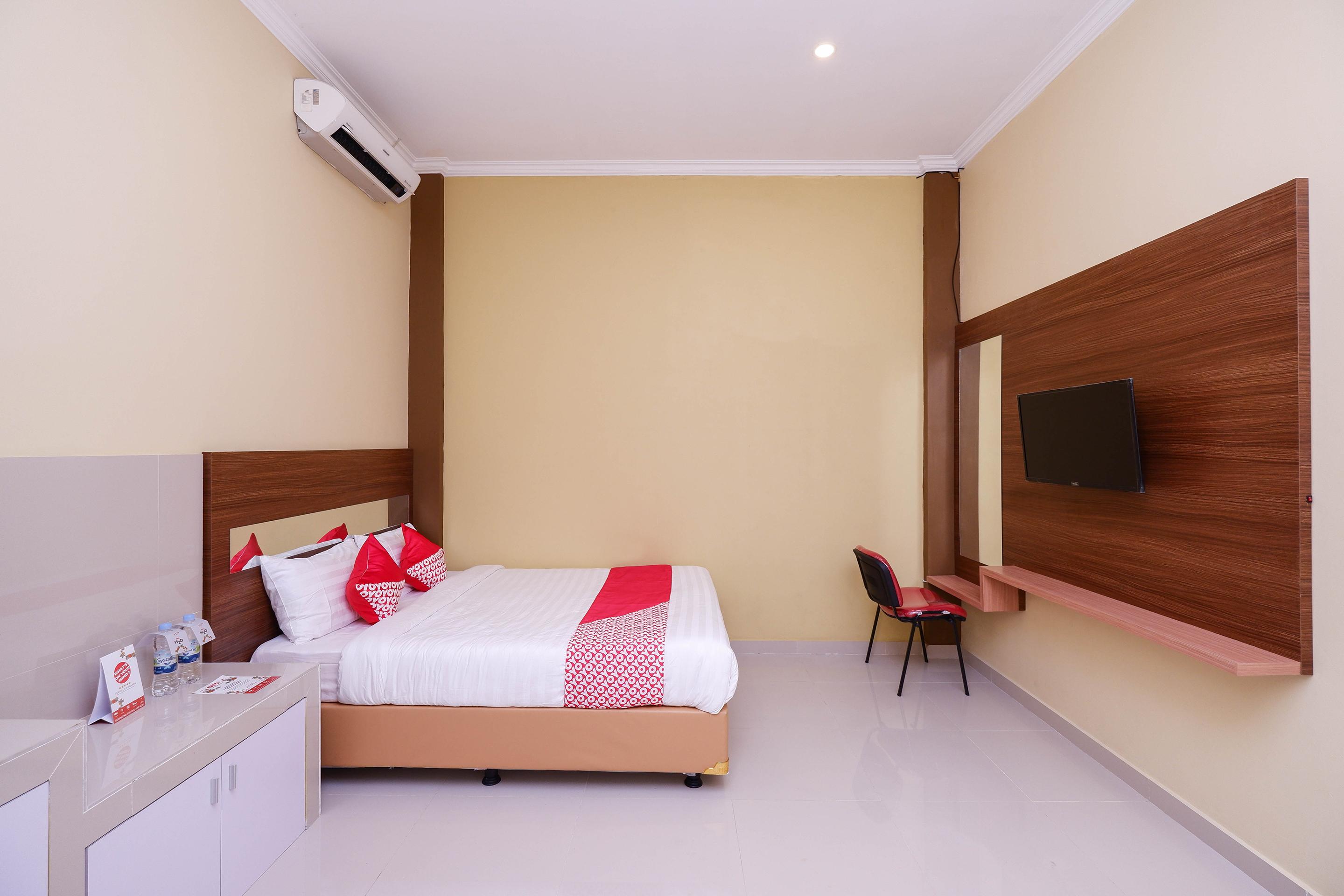 Hotel Super Oyo 1506 Shabrina 2 Syariah Solo Esterno foto