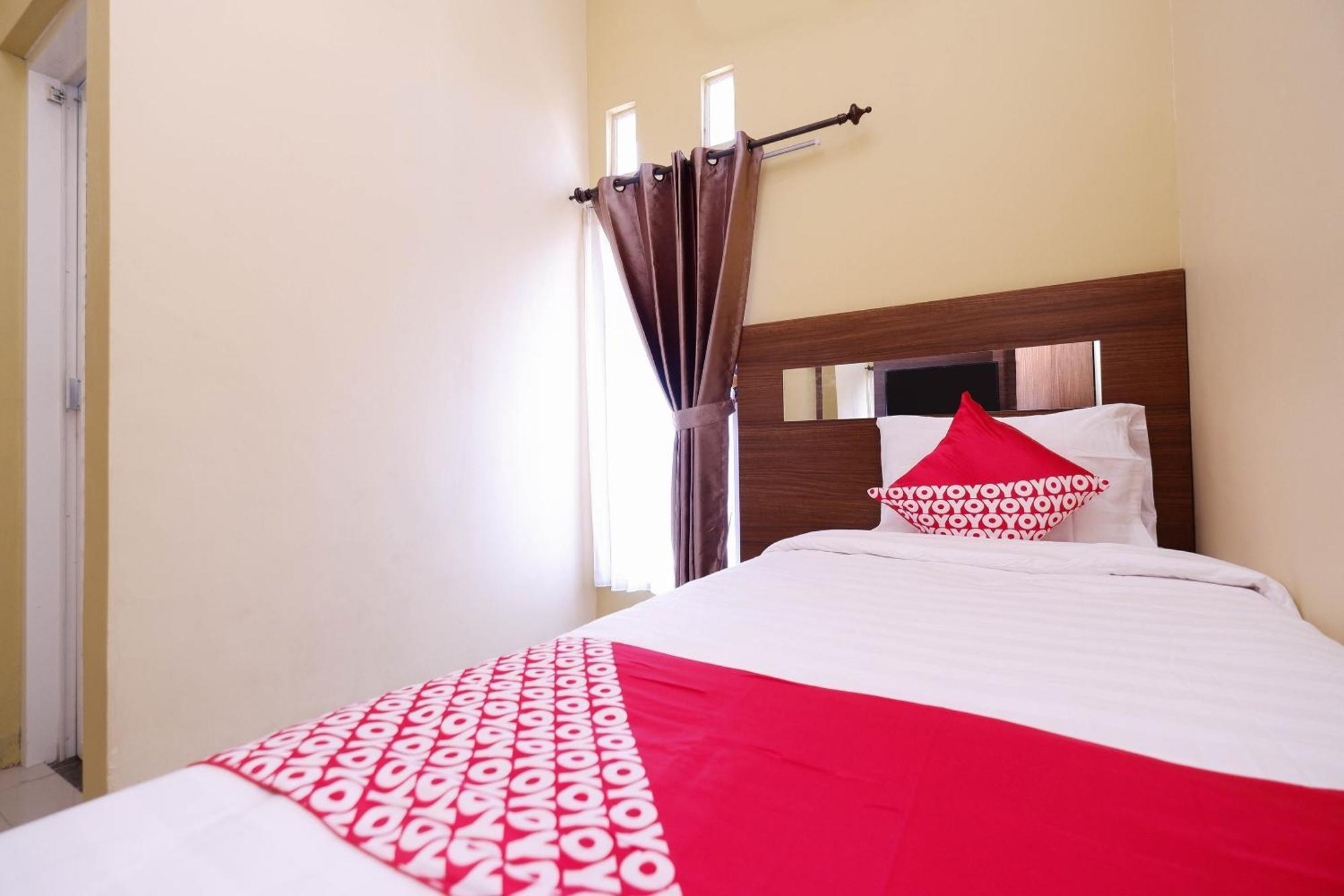 Hotel Super Oyo 1506 Shabrina 2 Syariah Solo Esterno foto