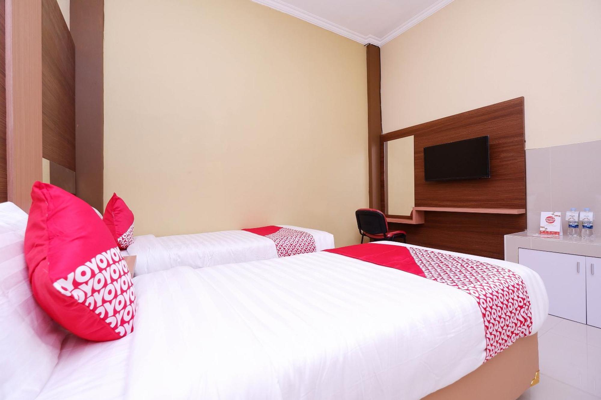Hotel Super Oyo 1506 Shabrina 2 Syariah Solo Esterno foto